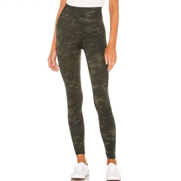 Spanx Look At Me Now Seamless High Waisted Leggings in Green Camo Size Large - Picture 1 of 8